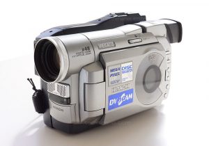 Hitach DZ-MV100 DVD video camera
