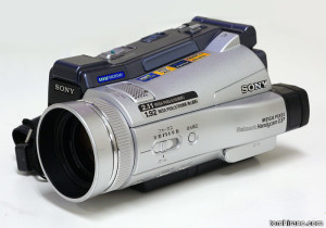 Sony DCR-IP220K microMV digital camera 