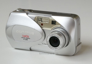 Camedia X-200